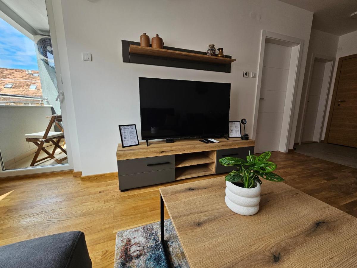 Sun&Moon Apartments Novi Sad Luaran gambar