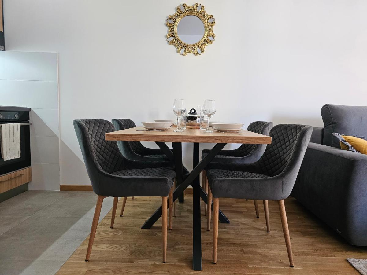 Sun&Moon Apartments Novi Sad Luaran gambar