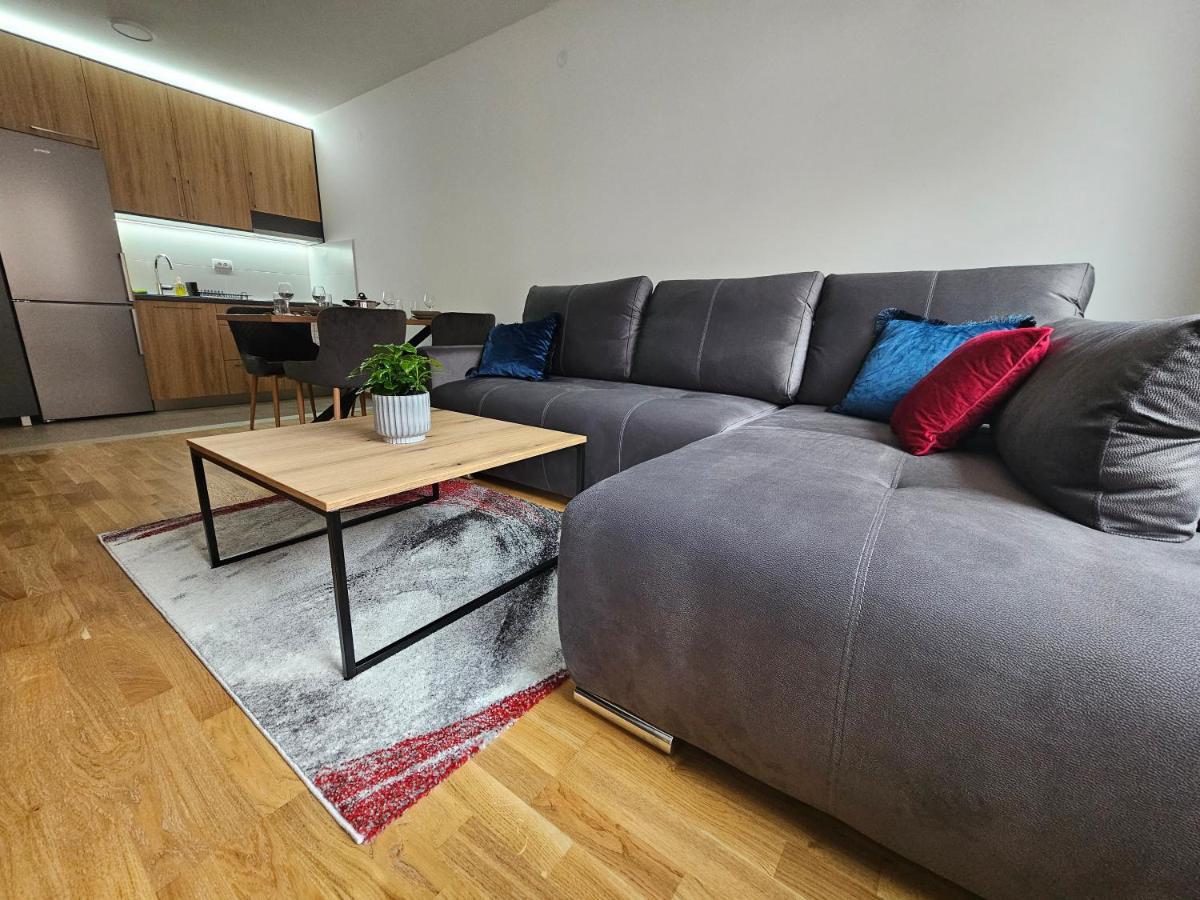 Sun&Moon Apartments Novi Sad Luaran gambar